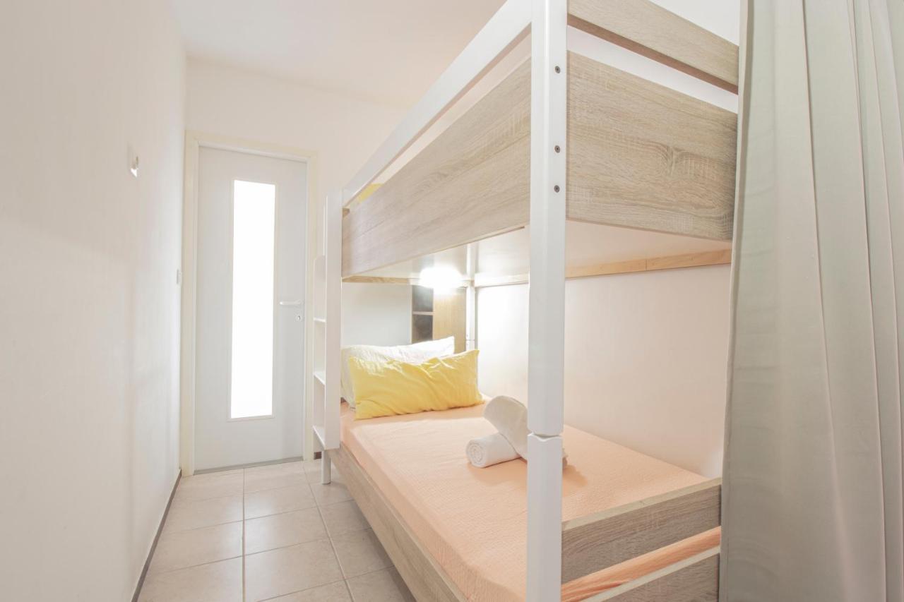 Apartamento Galapagus Privat Beach & Boat Dock Metajna Exterior foto