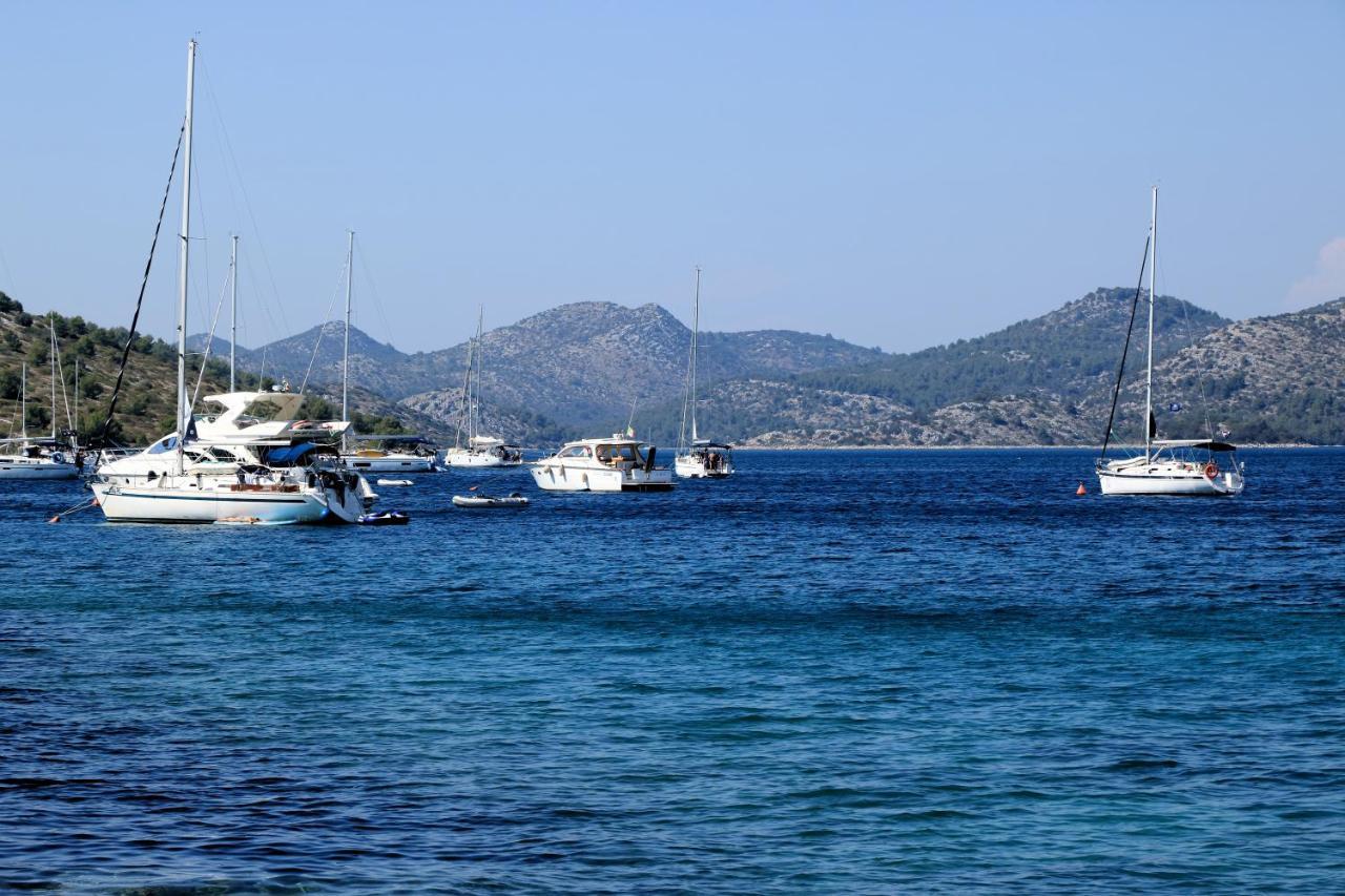 Apartamento Galapagus Privat Beach & Boat Dock Metajna Exterior foto